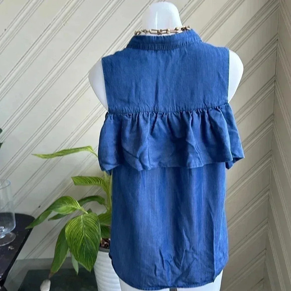 Denim Sleeveless Flutter Button Up Size Large - Picture 7 of 10